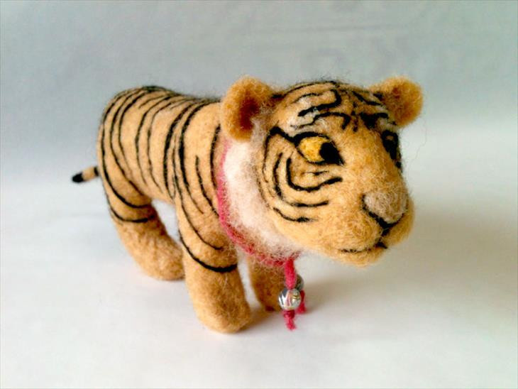 羊毛フェルトオブジェ